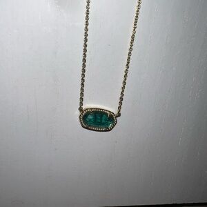 Elegant Green Pendant Necklace